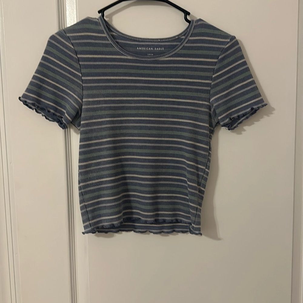 American Eagle crop top tee